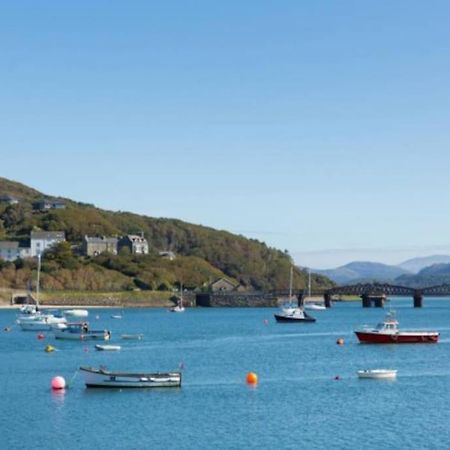 Harbourside 2 Bed Apartment, Barmouth Bridge Views エクステリア 写真
