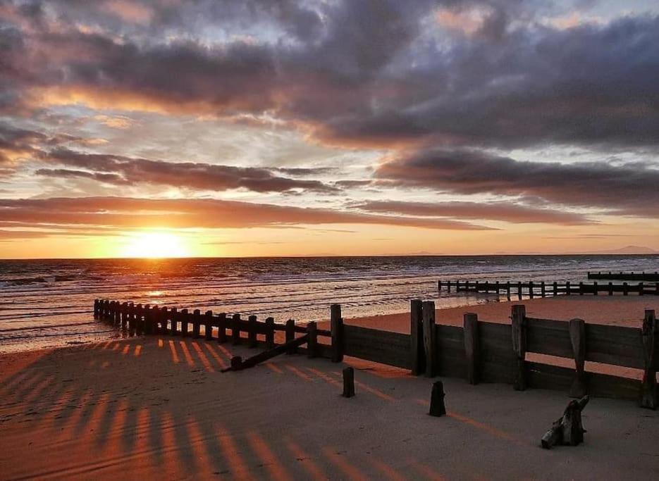 Harbourside 2 Bed Apartment, Barmouth Bridge Views エクステリア 写真