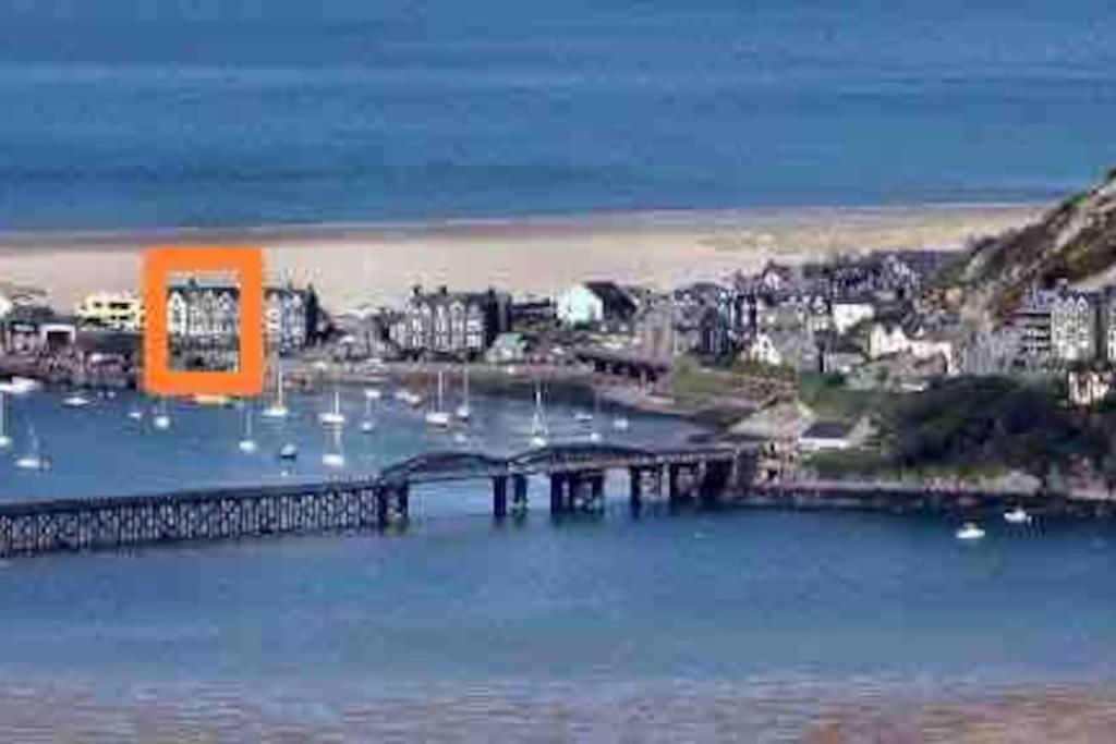 Harbourside 2 Bed Apartment, Barmouth Bridge Views エクステリア 写真
