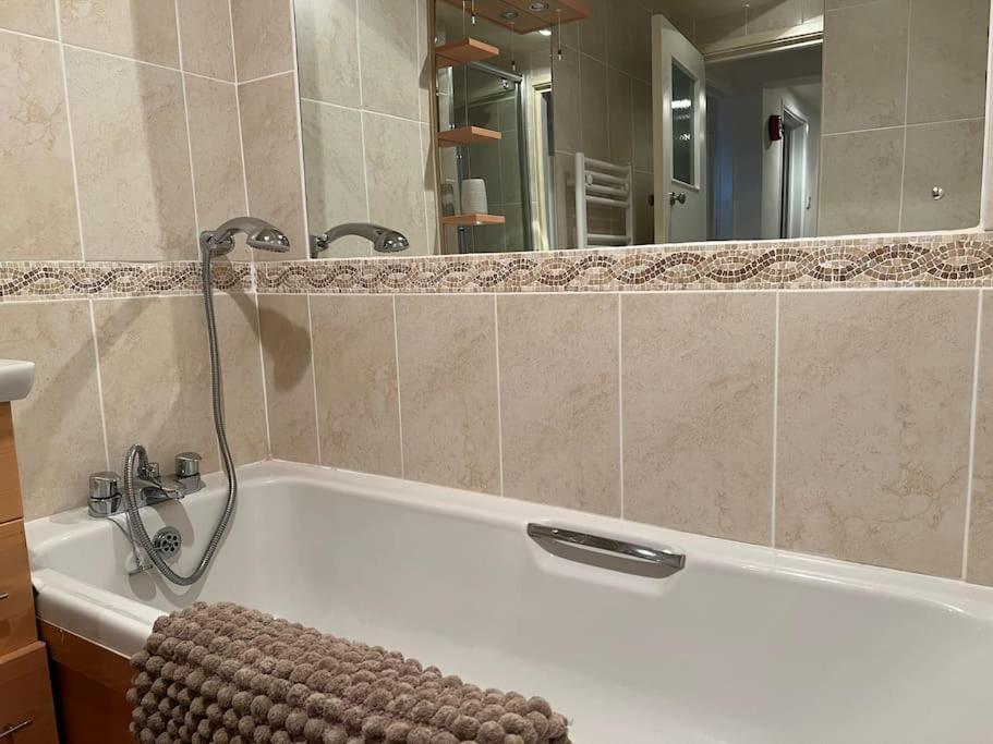 Harbourside 2 Bed Apartment, Barmouth Bridge Views エクステリア 写真